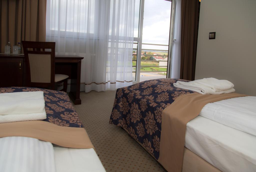 Hotel Imperial Residence Sandomierz Quarto foto